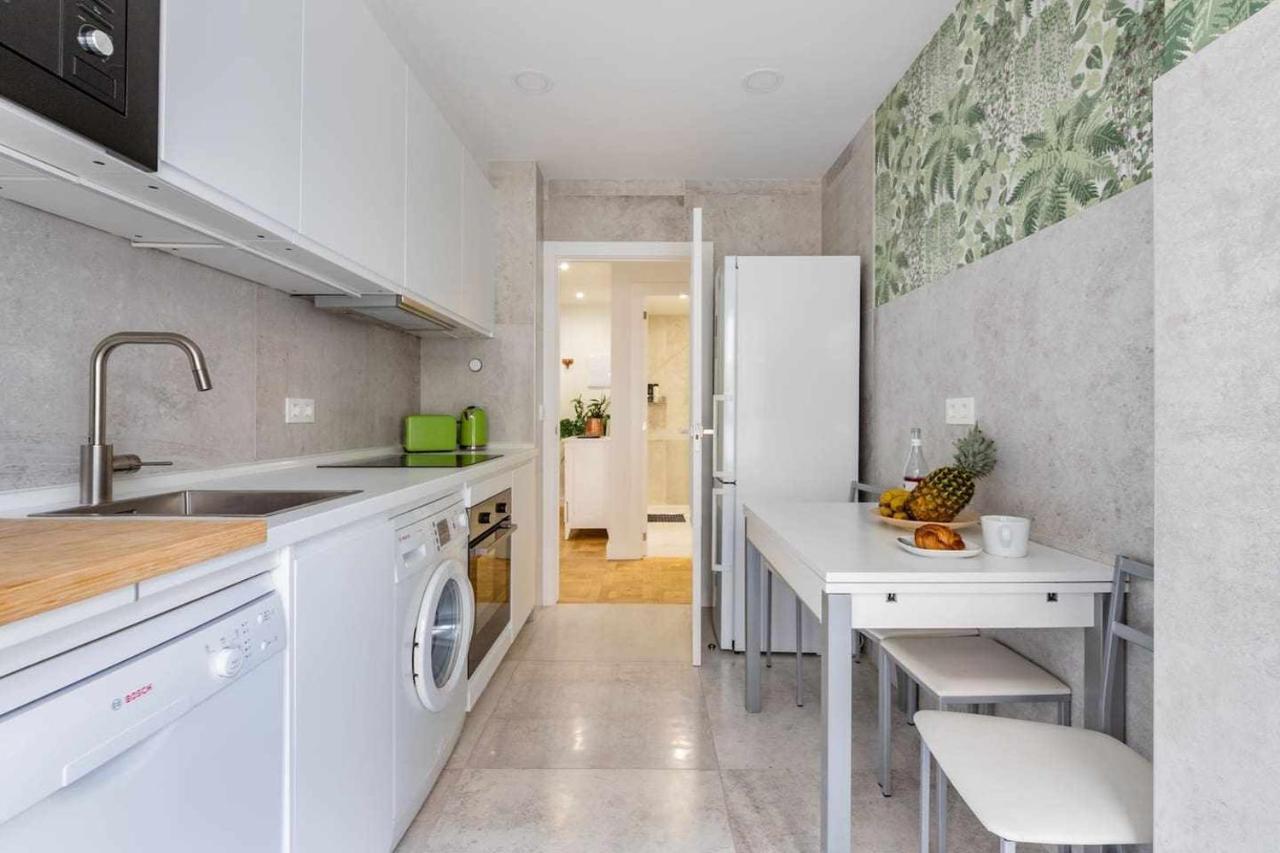 New Amara Suite Friends & Families Parking Σαν Σεμπαστιάν Εξωτερικό φωτογραφία