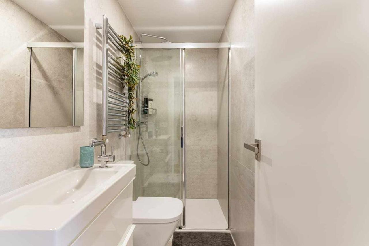 New Amara Suite Friends & Families Parking Σαν Σεμπαστιάν Εξωτερικό φωτογραφία