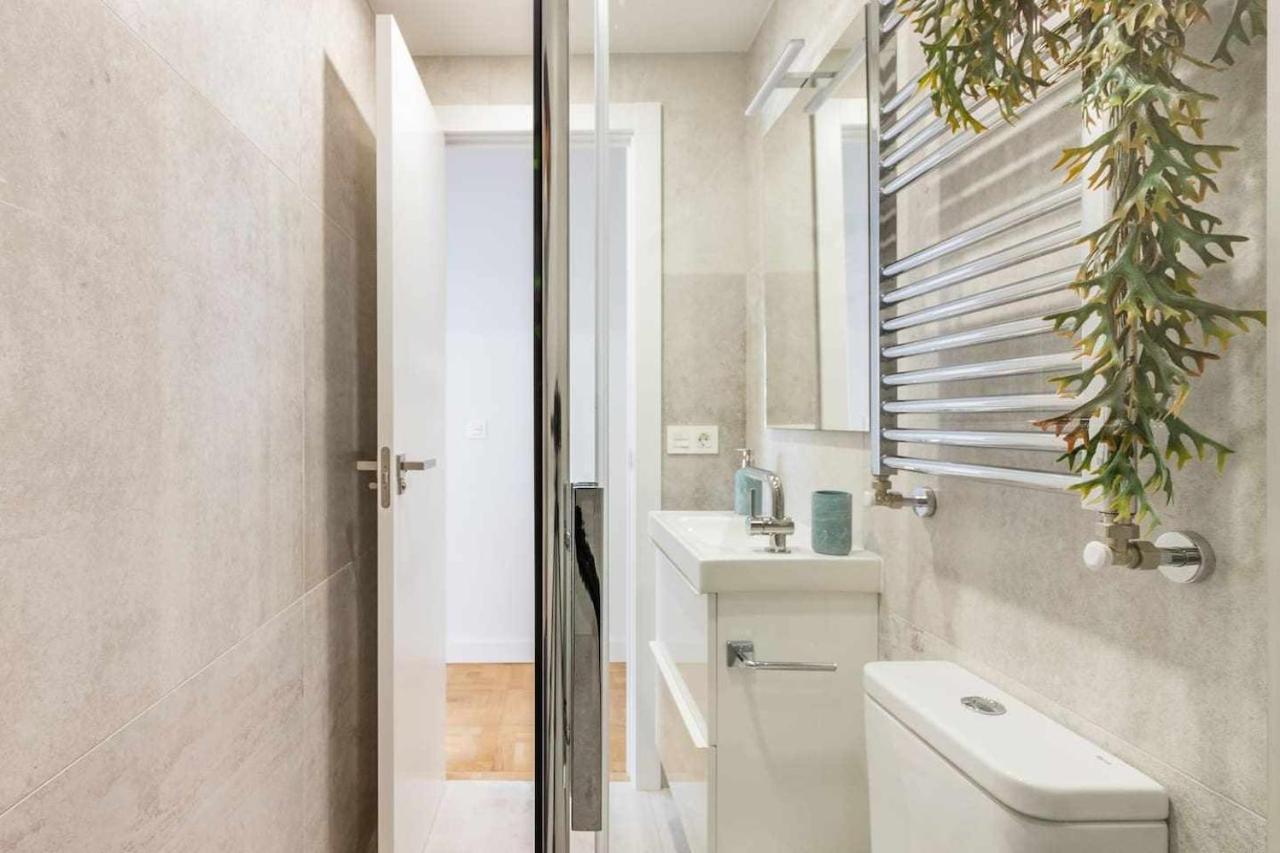 New Amara Suite Friends & Families Parking Σαν Σεμπαστιάν Εξωτερικό φωτογραφία